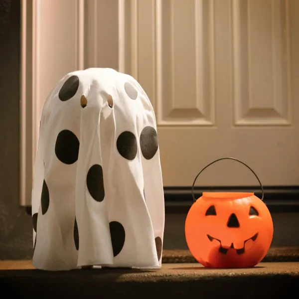 Super7 Peanuts^Peanuts Supersize- Charlie Brown (Ghost Sheet)