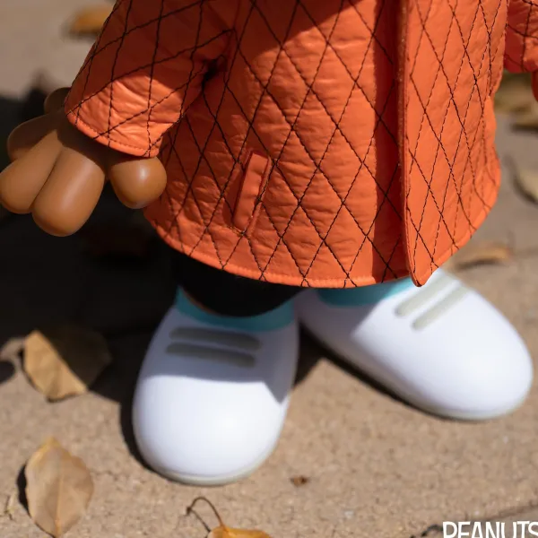 Super7 Peanuts^Peanuts Supersize Vinyl Figure - Franklin Jacket